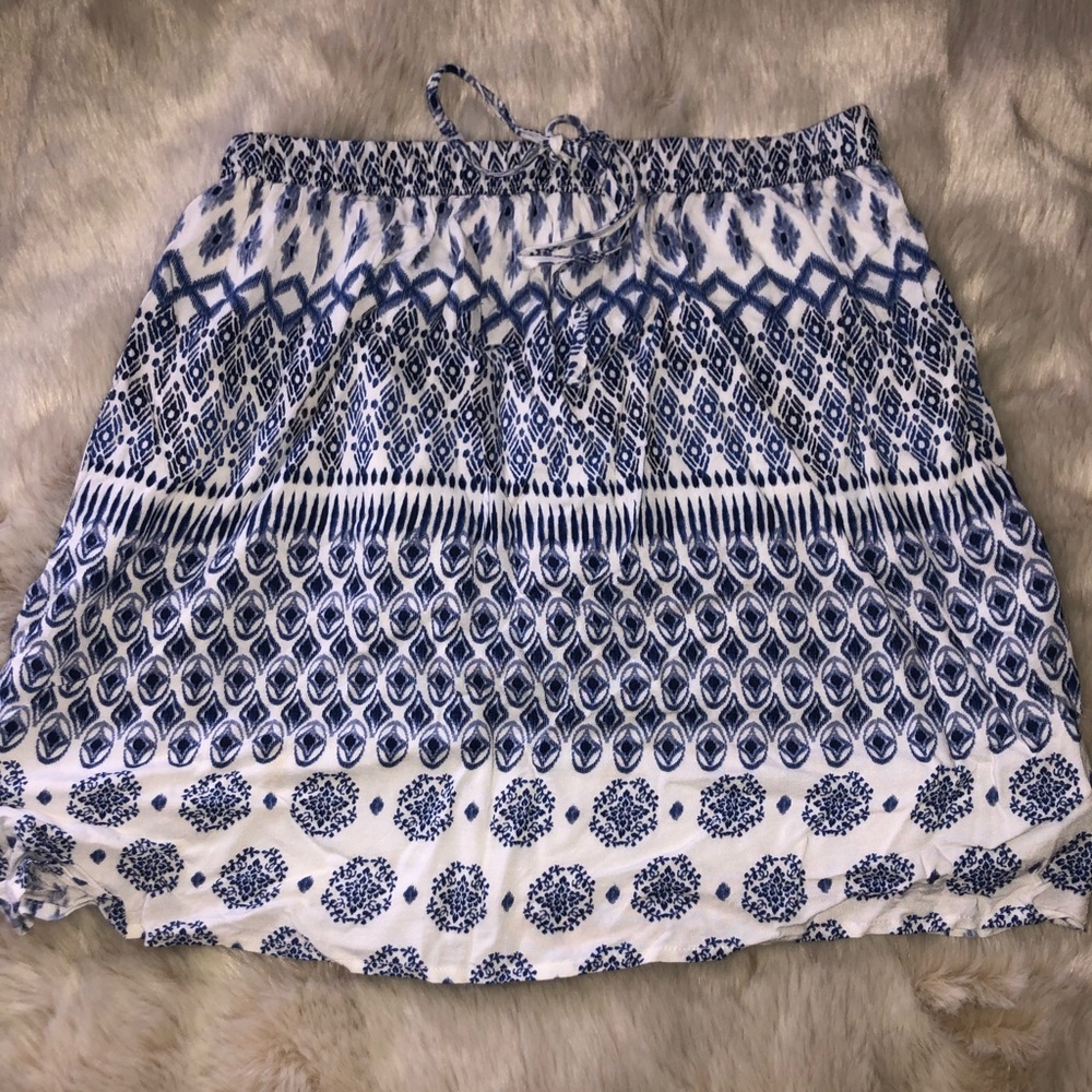 Blue and white print skirt